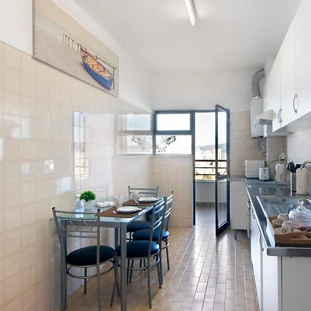 Summer Place Apartment